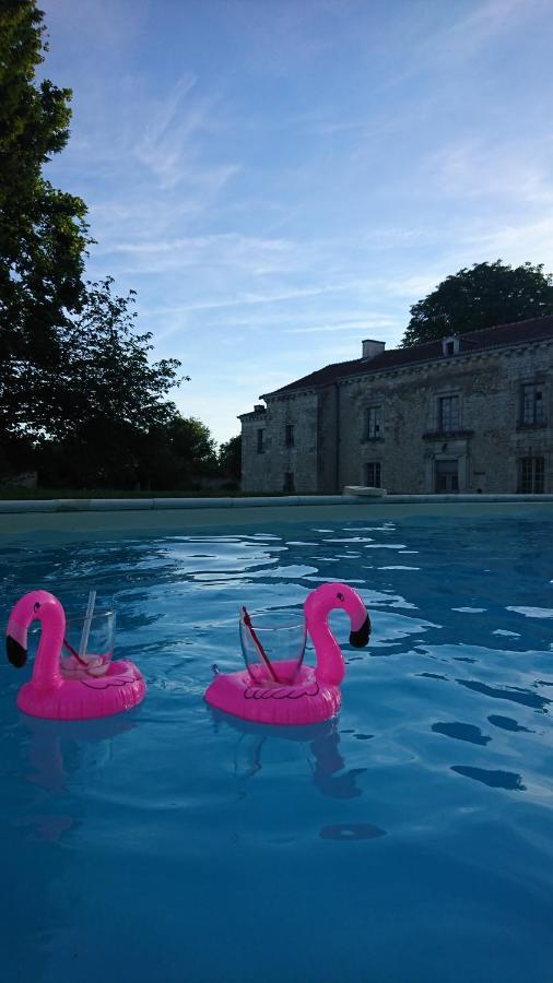 Domaine De Bourgville Monts-sur-Guesnes Екстериор снимка